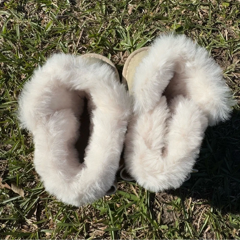 The Children’s Place‎ Toddler Girls Boots Size 5 Beige Faux Fur Bow Winter NWOT